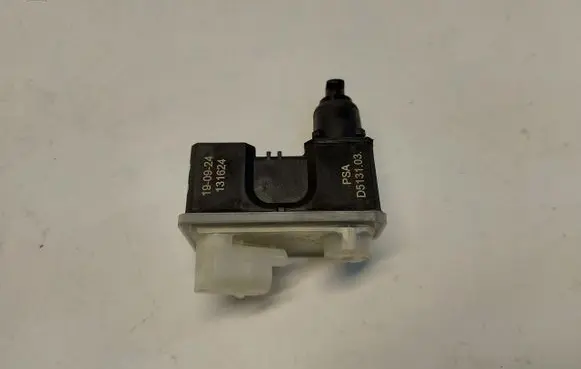 Opel Grandland X Fuel tank cap lock motor D513103JLK01