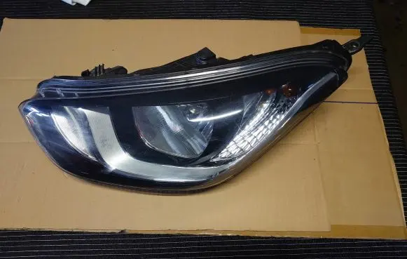 Hyundai i20 (PB PBT) Headlight/headlamp 92101-4P500