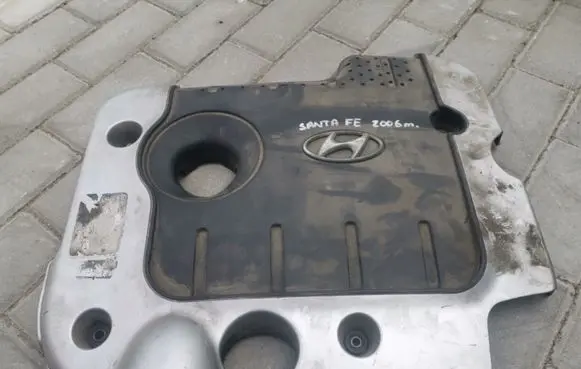 Hyundai Santa Fe Engine cover (trim)