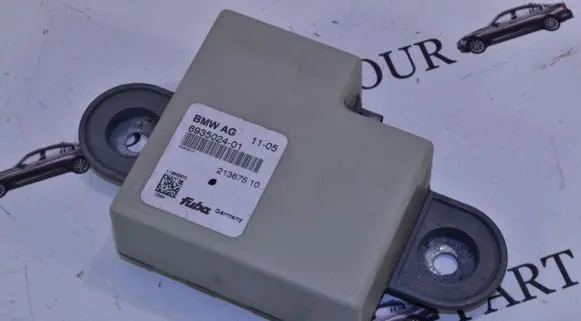 BMW 5 E60 E61 Antenna control unit 6935024