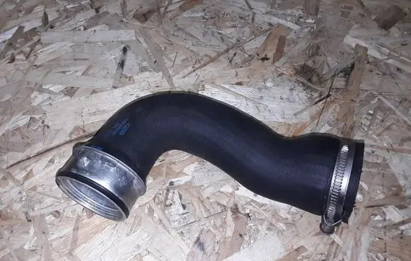 Audi TT TTS Mk2 Intercooler hose/pipe 1K0145834N