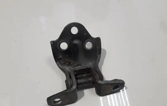 Mitsubishi Pajero Front door upper hinge