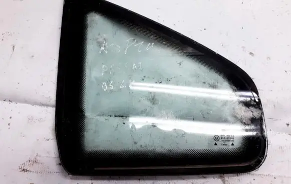 Volkswagen PASSAT B5 Rear side window
