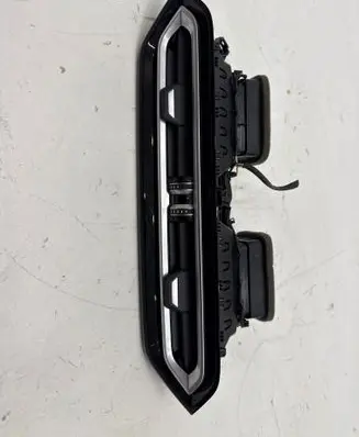 BMW 4 G22 G23 G24 G26 Dash center air vent grill 5A04CE2