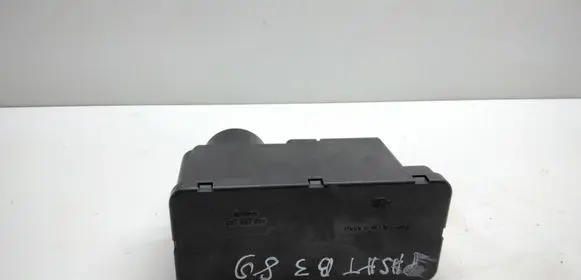 Volkswagen PASSAT B3 Central locking vacuum pump 357862257