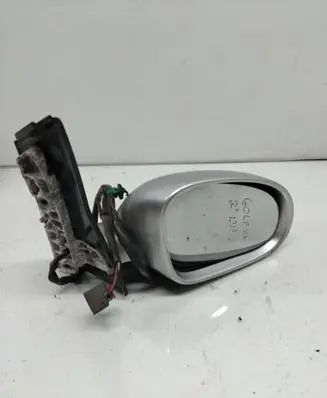Volkswagen Golf Plus Front door electric wing mirror