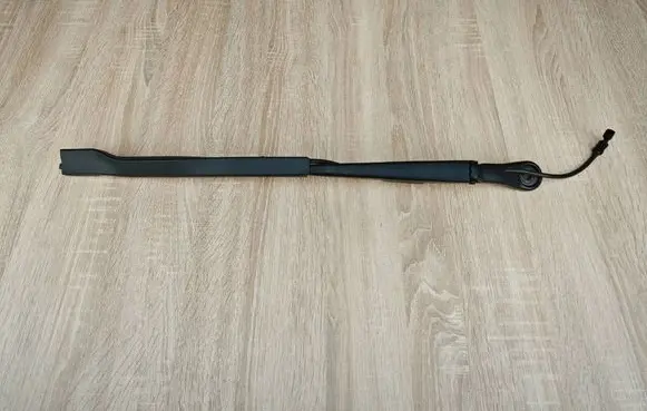 BMW 4 G22 G23 G24 G26 Windshield/front glass wiper blade 9448920