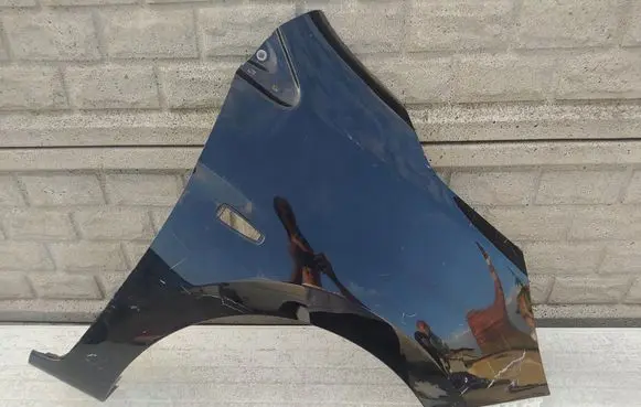 Mitsubishi Space Star Fender