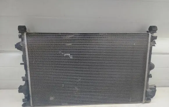 Opel Signum Coolant radiator 879738E RA1368