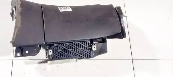 Mercedes-Benz CLS C219 Glove box e048831022