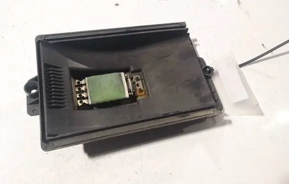 Volkswagen Golf IV Heater blower motor/fan resistor