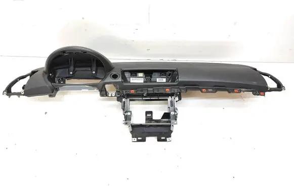 BMW 1 E81 E87 Dashboard 