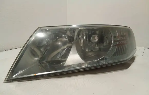 Skoda Octavia Mk2 (1Z) Headlight/headlamp 1z1941015