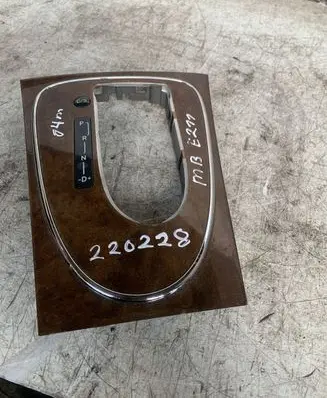 Mercedes-Benz E W211 Other center console (tunnel) element 2116802336