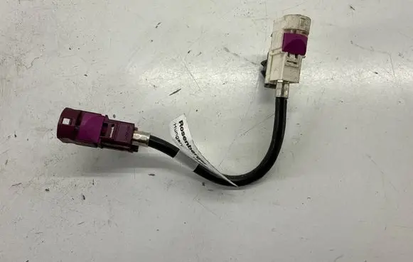 Tesla Model X Aerial antenna switch 106232700A