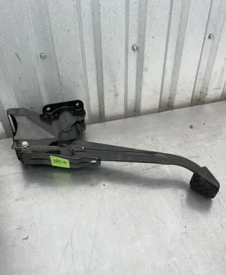Mercedes-Benz Sprinter W906 Brake pedal 