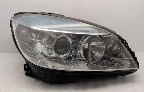 Mercedes-Benz C W204 Headlight/headlamp 20B251