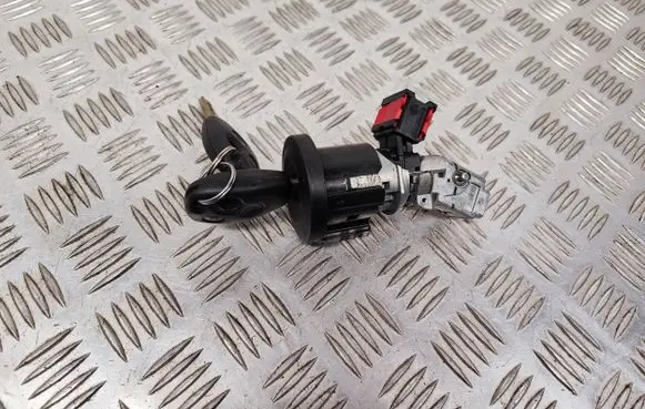 Opel Movano B Ignition lock N0502060 8200405701E
