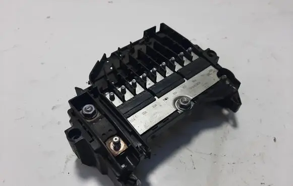 Volvo V40 Fuse module 31409222 30659192