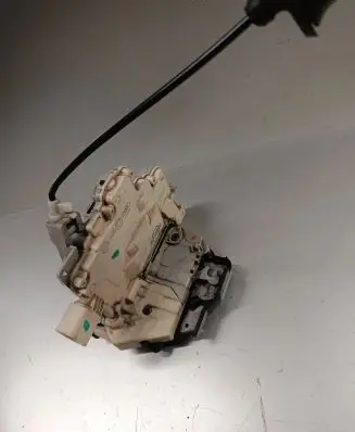 Audi A8 S8 D3 4E Front door lock 4F2837015