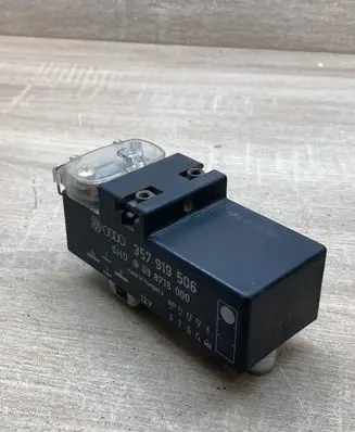 Volkswagen Sharan Coolant fan relay 357919506