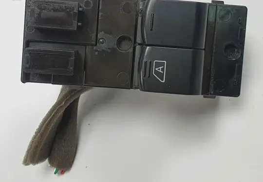 Nissan NV200 Quarter vent window switch 