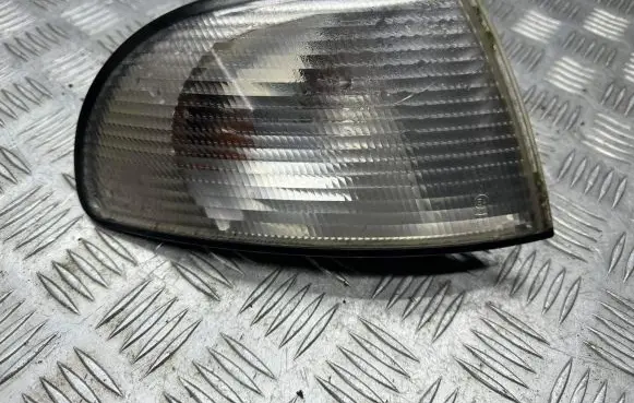 Audi A4 S4 B5 8D Front indicator light 8D0953050A 1315106919