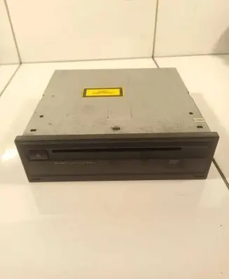 Audi A6 S6 C6 4F Navigation unit CD/DVD player 4E0919887D 4E0910887Q