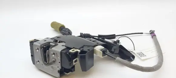 Mercedes-Benz GLK (X204) Front door lock A2047200335 A34550101