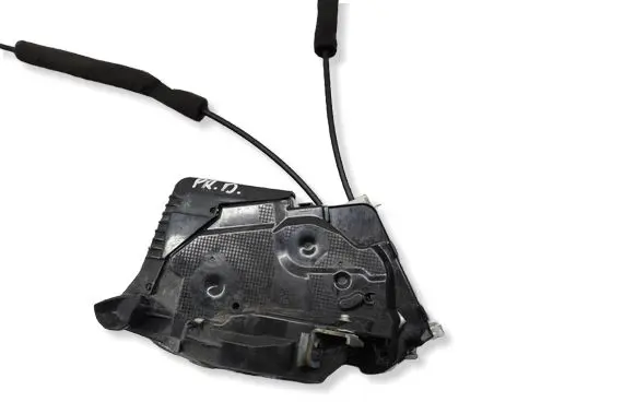 Toyota Prius (XW50) Front door lock 