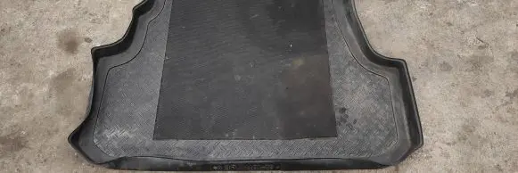 Subaru Legacy Rubber trunk/boot mat liner 