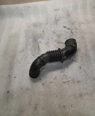 Toyota RAV 4 (XA20) Turbo air intake inlet pipe/hose 