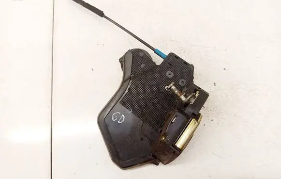Toyota Avensis T250 Rear door lock 