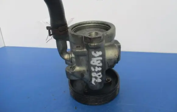 Renault Megane I Power steering pump