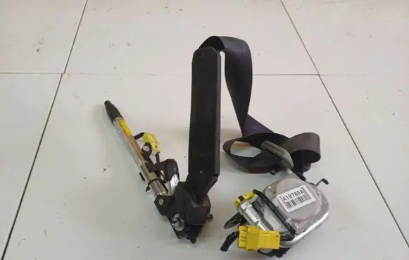 Honda Jazz Front seatbelt 0434094