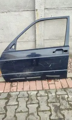 Mercedes-Benz 190 W201 Front door