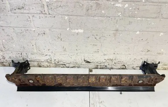 Volvo XC60 Bottom radiator support slam panel 31265124