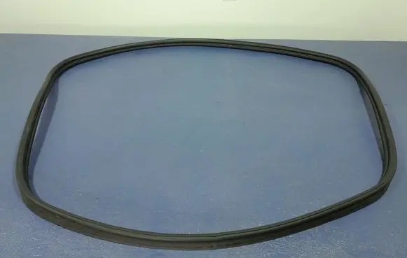 Volvo S90, V90 Trunk rubber seal (body)