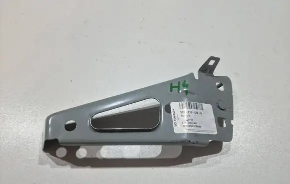 Volkswagen Beetle A5 Fender mounting bracket 5C5810428A