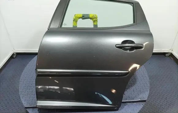 Rear door