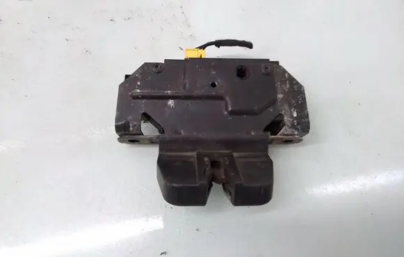 Opel Vectra C Tailgate/trunk/boot lock/catch/latch 495072894