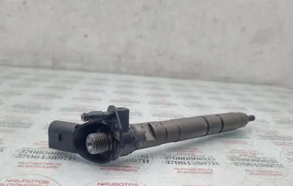 Volkswagen Touareg I Fuel injector 059130277AH