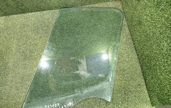 Renault Master III Front door window/glass (coupe) 43R001583