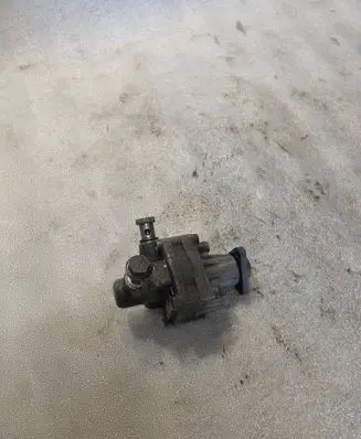 Audi A8 S8 D2 4D Power steering pump 4D0145155L