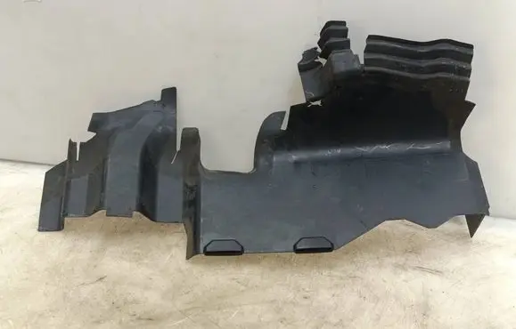 Audi A3 8Y Intercooler air guide/duct channel 8Y0121284M