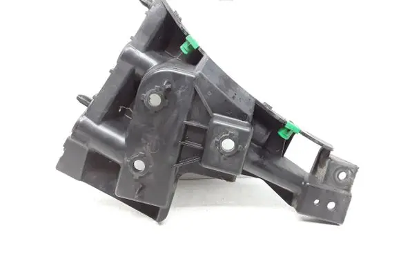 Front bumper mounting bracket