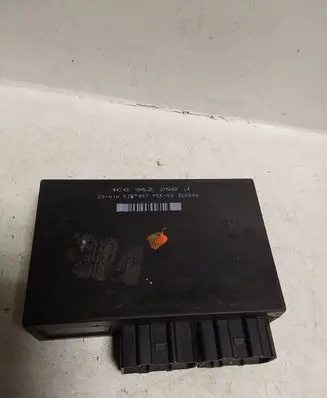 Volkswagen Golf IV Comfort/convenience module 1C0962258J 5Z000795550