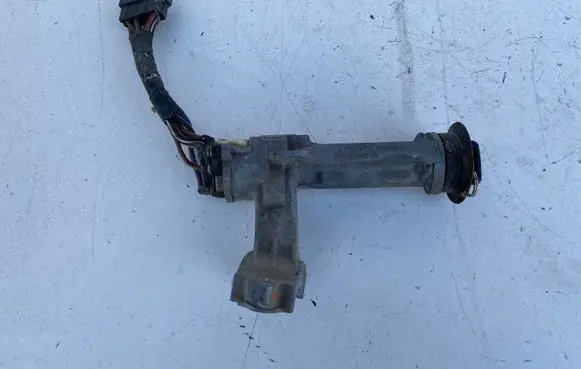 Toyota Corolla E90 Ignition lock 45020126