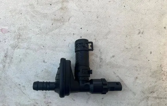 Volkswagen PASSAT B7 Fuel temperature sensor 03L919824C