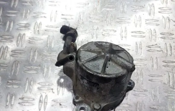 Mazda Premacy Vacuum pump rf4f18g00